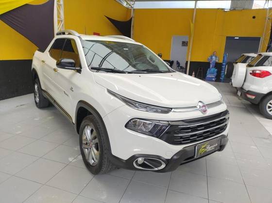 FIAT TORO 2.4 16V MULTIAIR FLEX VOLCANO AT9 FIAT TORO 2.4 16V MULTIAIR FLEX VOLCANO AT9